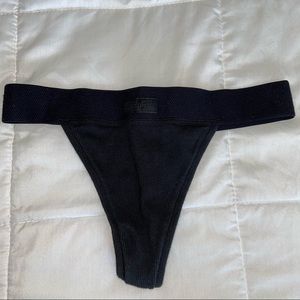 Skims cotton rib thong in soot